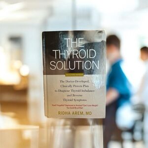 Book, The Thyroid Solution, hardback